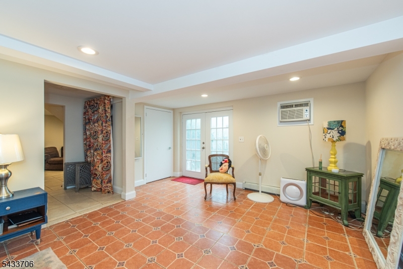 9 Albert St Property Photo 13