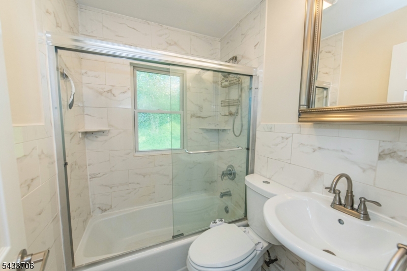 9 Albert St Property Photo 17