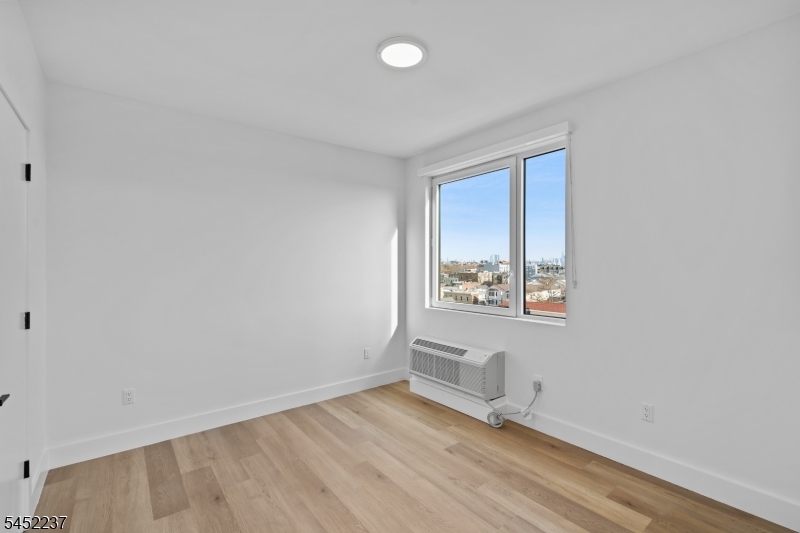 39 Madison St 503 Property Photo 11