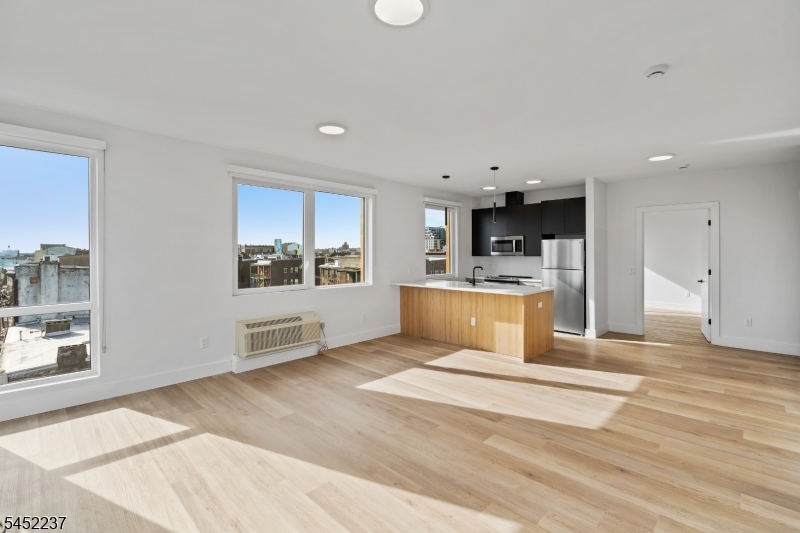 39 Madison St 503 Property Photo 13