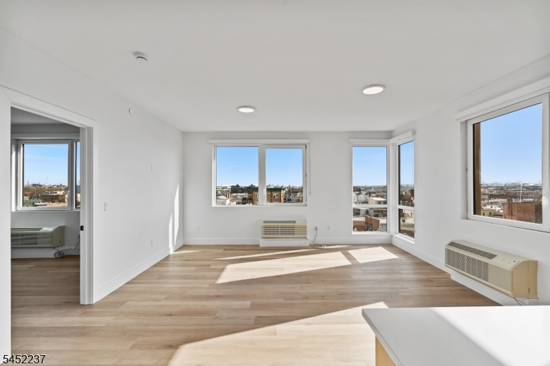 39 Madison St 503 Property Photo 16