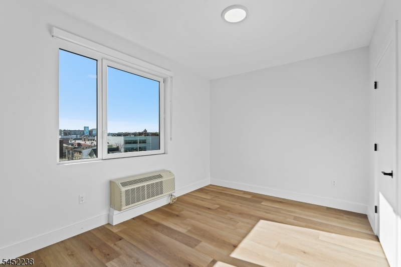 39 Madison St 508 Property Photo 7