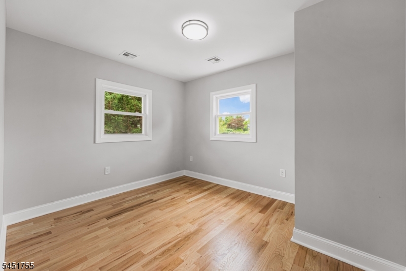 1221 Charter St Property Photo 17