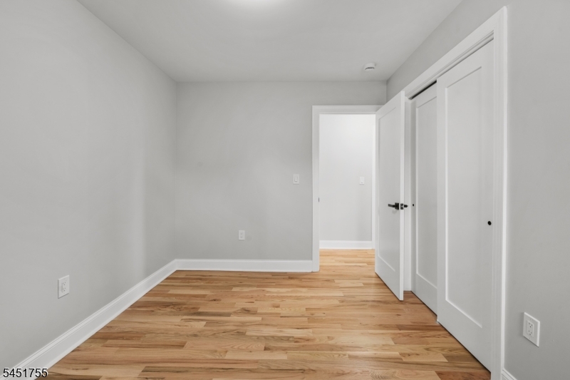 1221 Charter St Property Photo 18