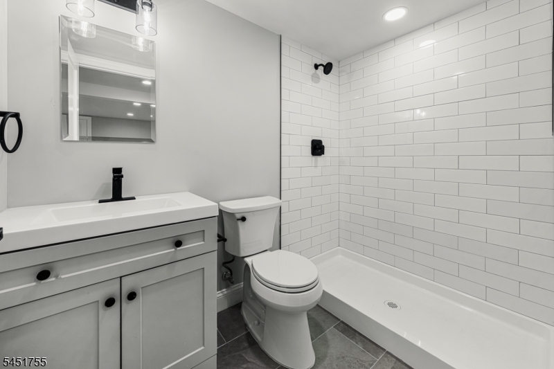 1221 Charter St Property Photo 30