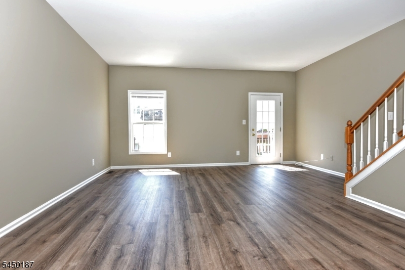 311 Cambridge Dr Property Photo 10