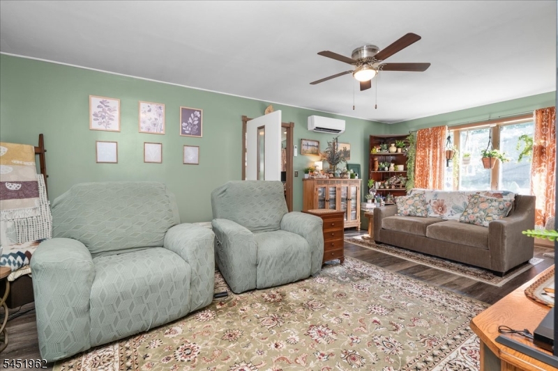 45 Kennedy Ave Property Photo 17