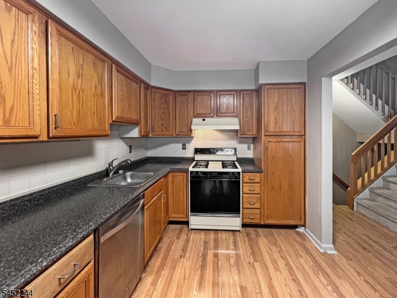 227 Canal Way Property Photo 7
