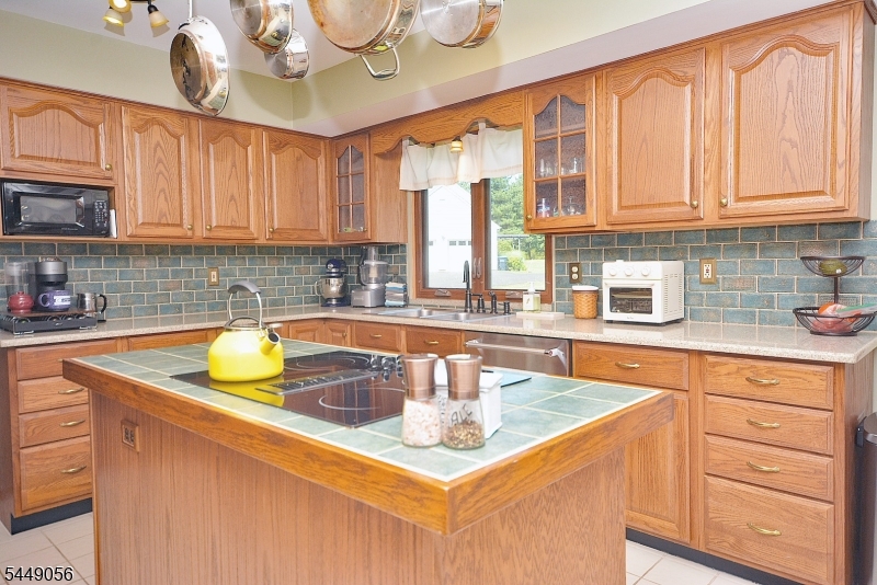 1 Chrystal Dr Property Photo 12