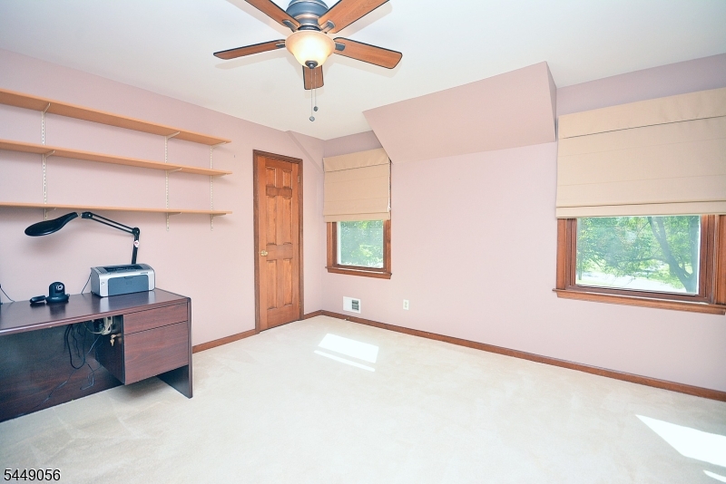 1 Chrystal Dr Property Photo 23