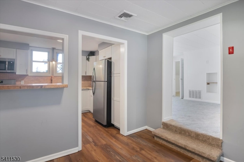 9 Diller Ave 2 Property Photo 5