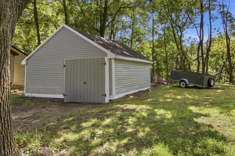 9 Diller Ave 2 Property Photo 38