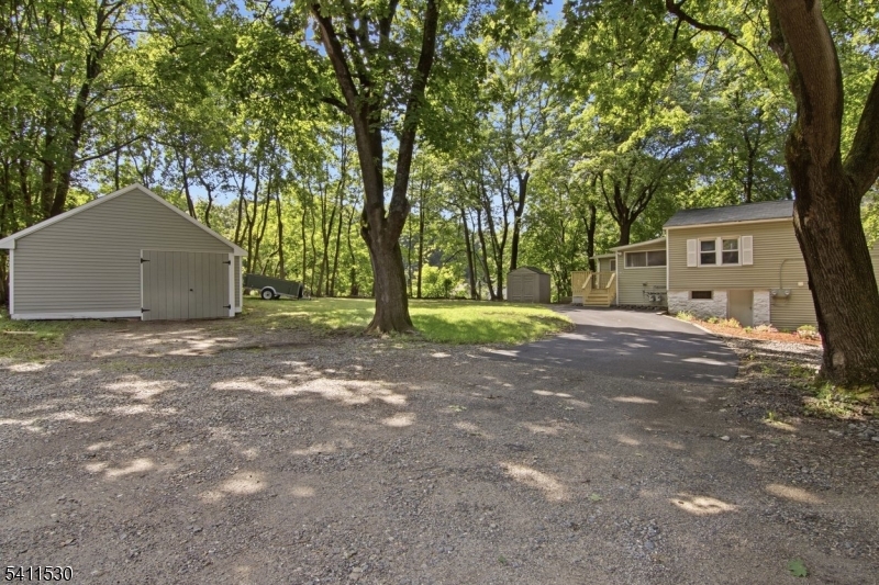 9 Diller Ave 2 Property Photo 42