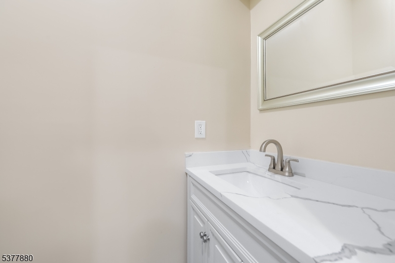47 Greenwood Ave 1 Property Photo 7