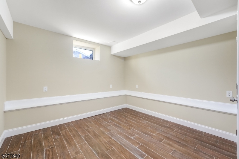 47 Greenwood Ave 1 Property Photo 25