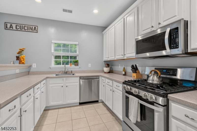 252 Ridge Dr Property Photo 12