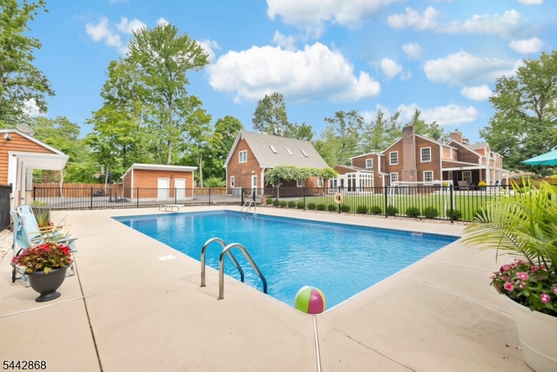 1230 Terrill Rd Property Photo 4