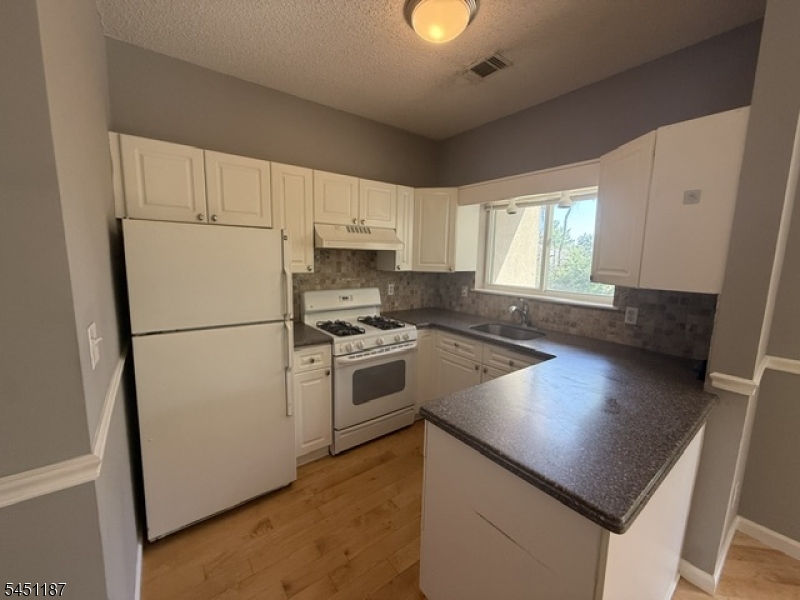 312 Brittany Dr 312 Property Photo 10
