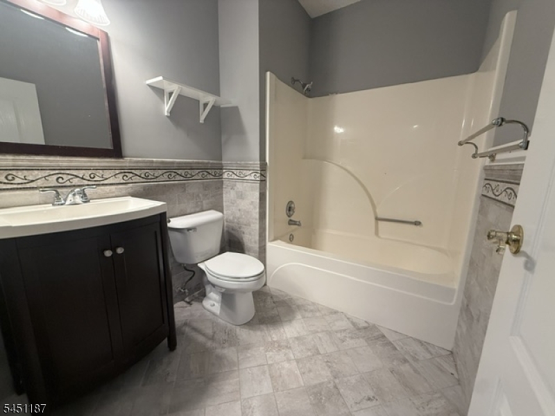 312 Brittany Dr 312 Property Photo 15