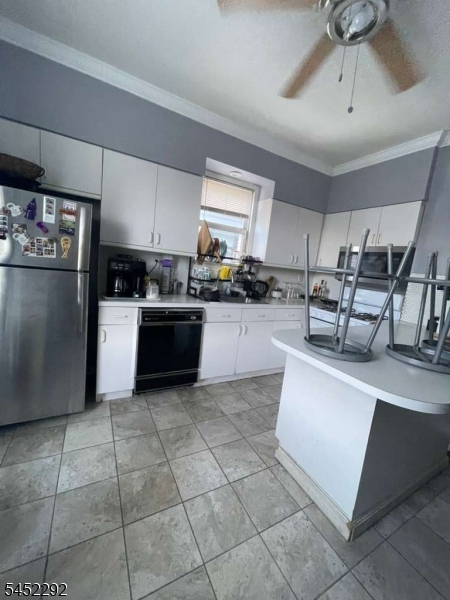 13 Windsor St Property Photo 4