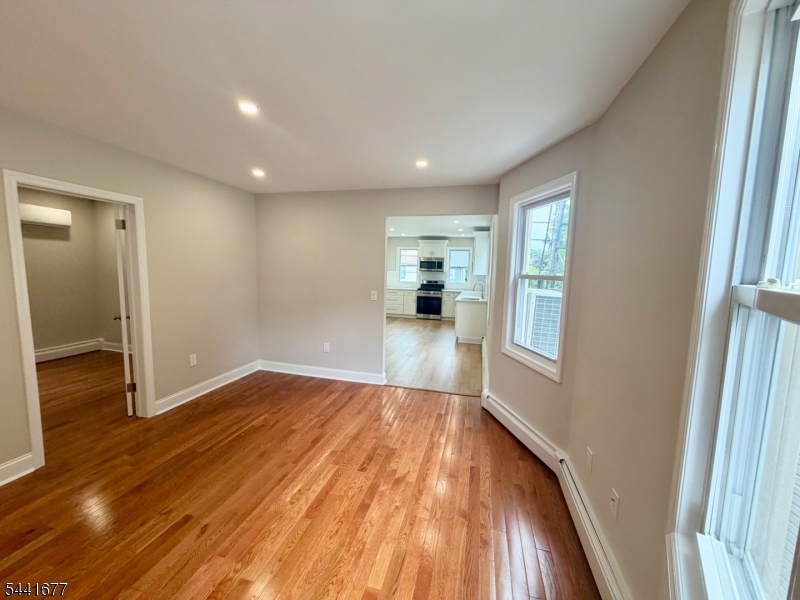35 Claremont Ave 2 Property Photo 6