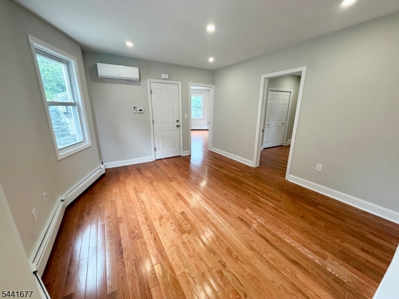 35 Claremont Ave 2 Property Photo 7