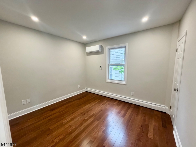 35 Claremont Ave 2 Property Photo 11