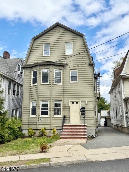 35 Claremont Ave 2 Property Photo 13