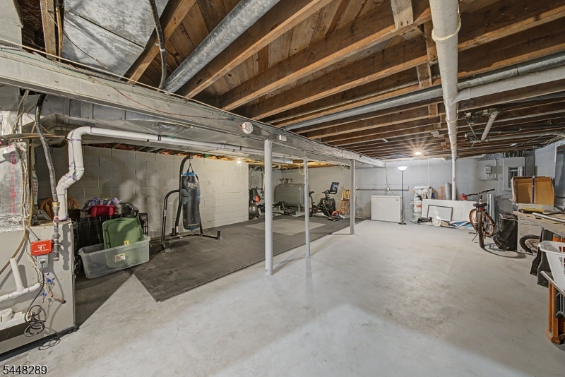 621 5th St Property Photo 30