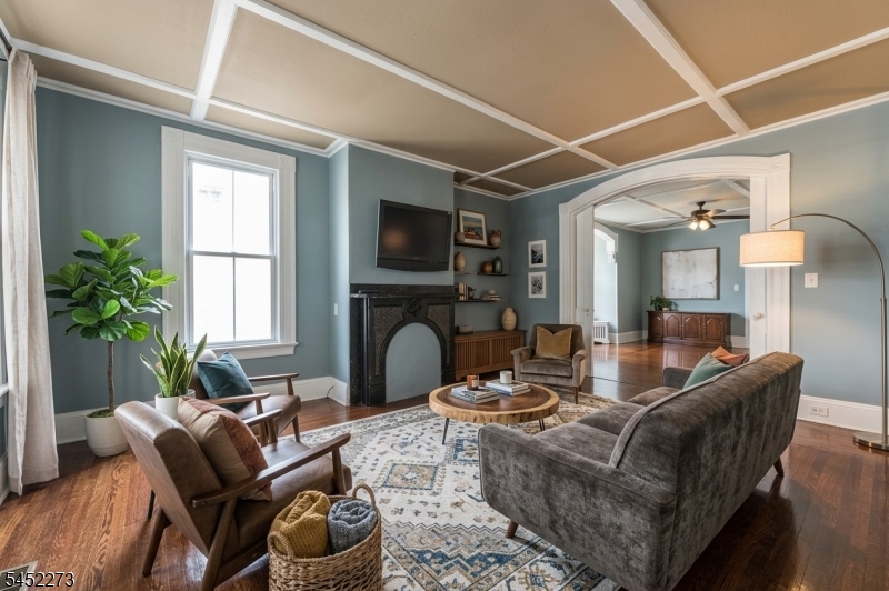 55 Park Ave Property Photo 3