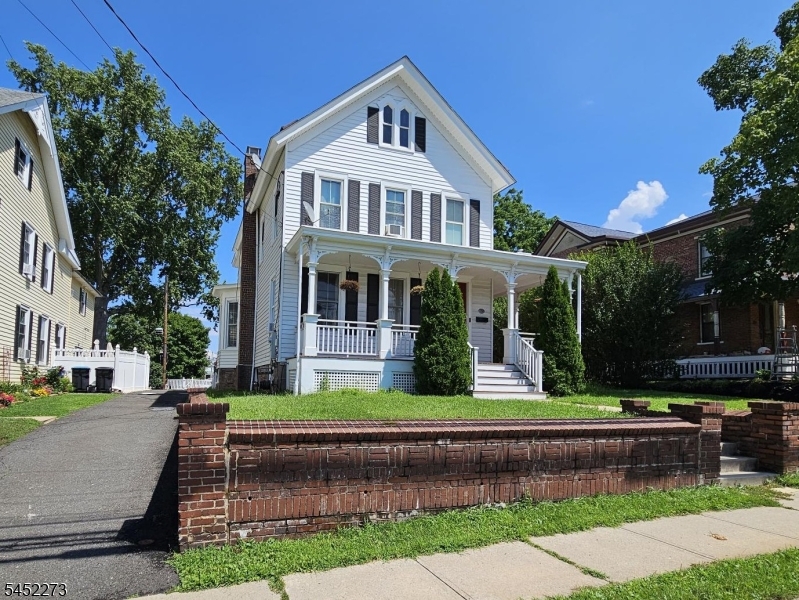 55 Park Ave Property Photo 19