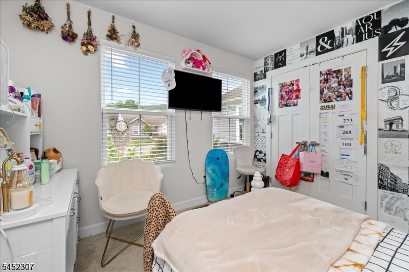 31 Lam Dr Property Photo 17