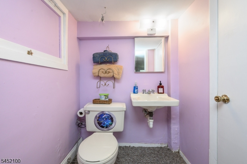 147 Claremont Ave Property Photo 14