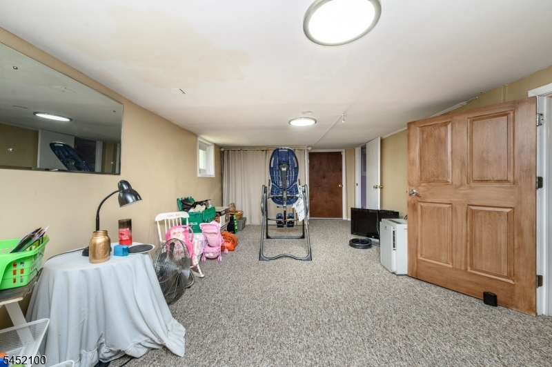 147 Claremont Ave Property Photo 15