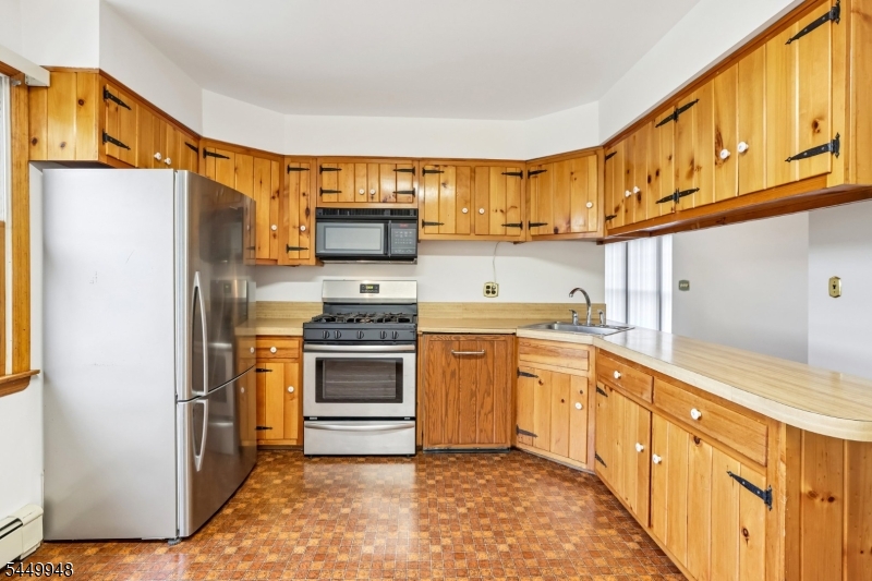 488 Cedar Ln Property Photo 12