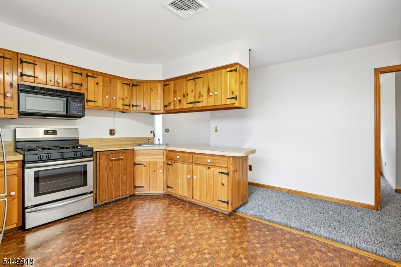 488 Cedar Ln Property Photo 13