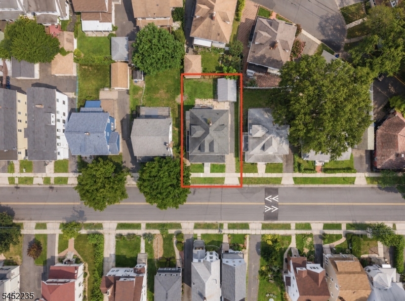 73 Berkeley Ave Property Photo 3