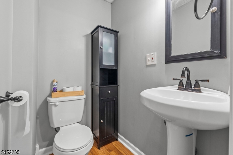 73 Berkeley Ave Property Photo 16