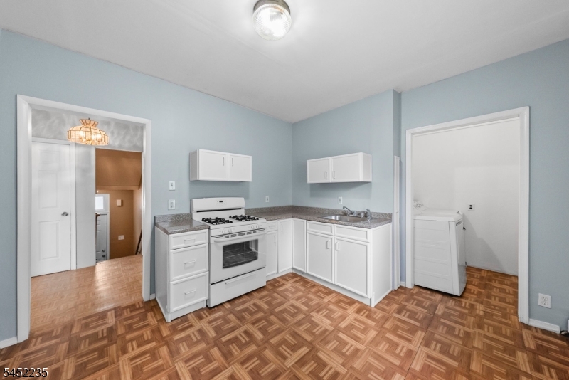 73 Berkeley Ave Property Photo 24