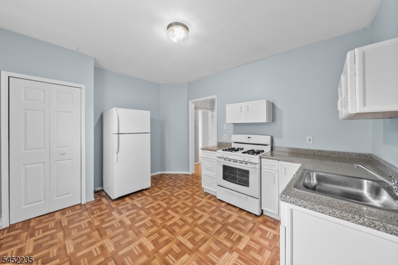 73 Berkeley Ave Property Photo 26