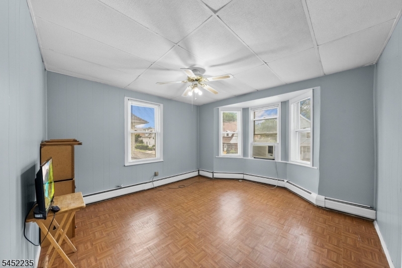 73 Berkeley Ave Property Photo 33