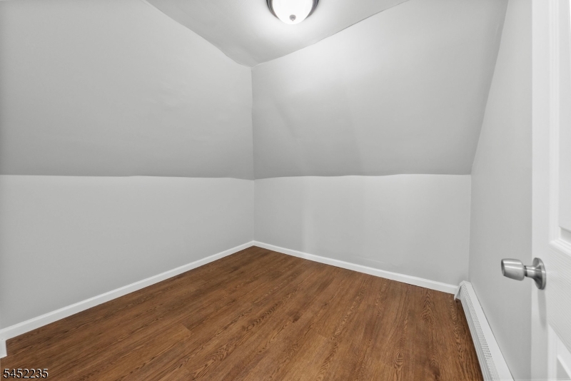 73 Berkeley Ave Property Photo 38