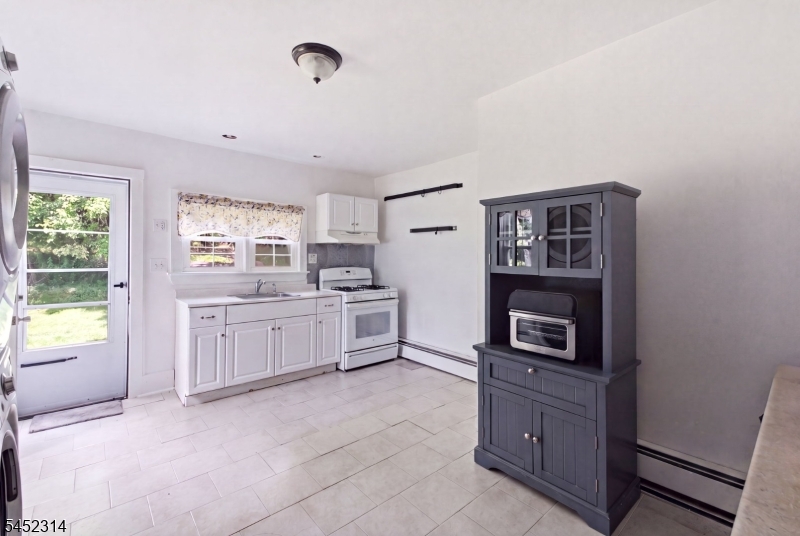 58 Nj Rte31 N Johnson Av Property Photo 8