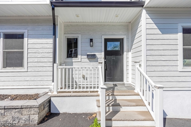203 Queen Anne Rd Property Photo 3