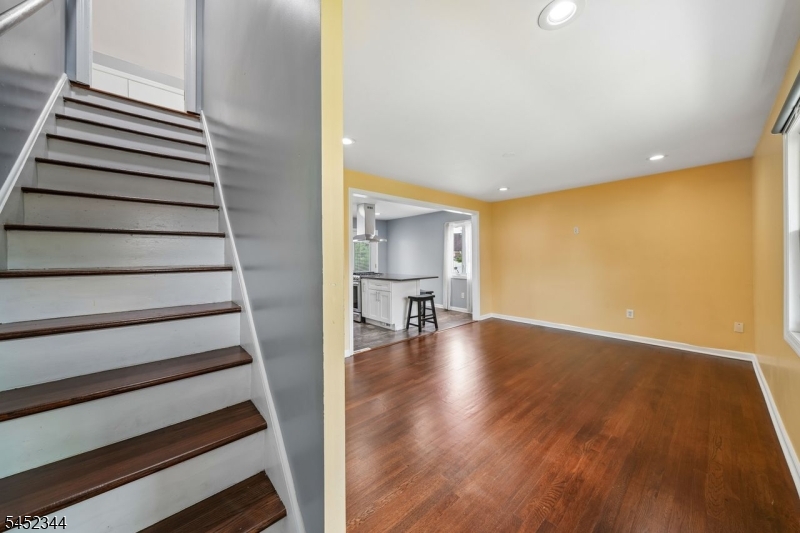 23 W Henry Pl Property Photo 5
