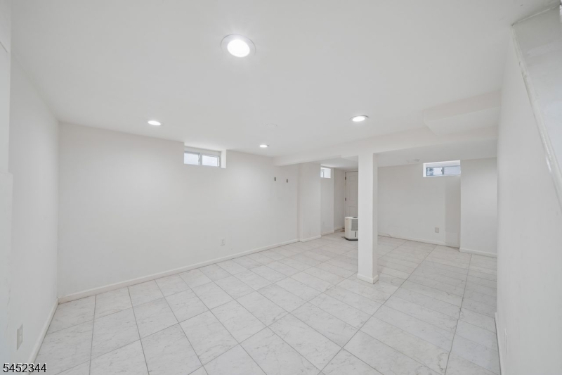 23 W Henry Pl Property Photo 16