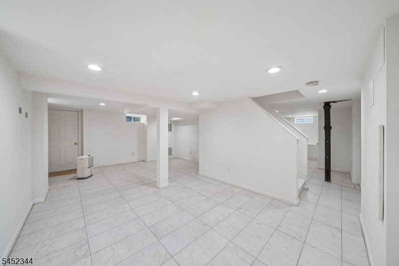 23 W Henry Pl Property Photo 17