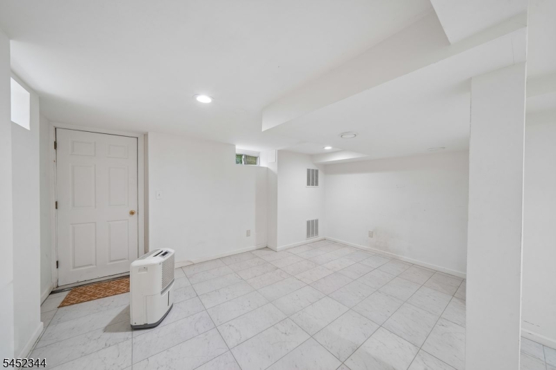 23 W Henry Pl Property Photo 18