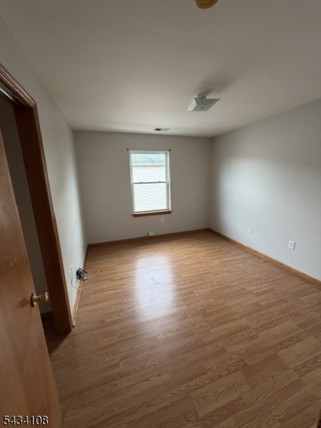821 Jackson Ave 2 Property Photo 7