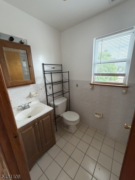 821 Jackson Ave 2 Property Photo 11